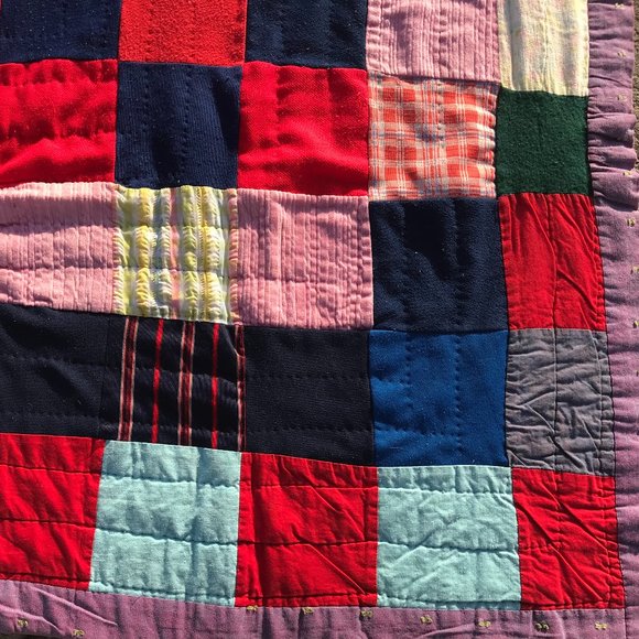 Vintage Hand Sewn Quilt - Picture 2 of 7